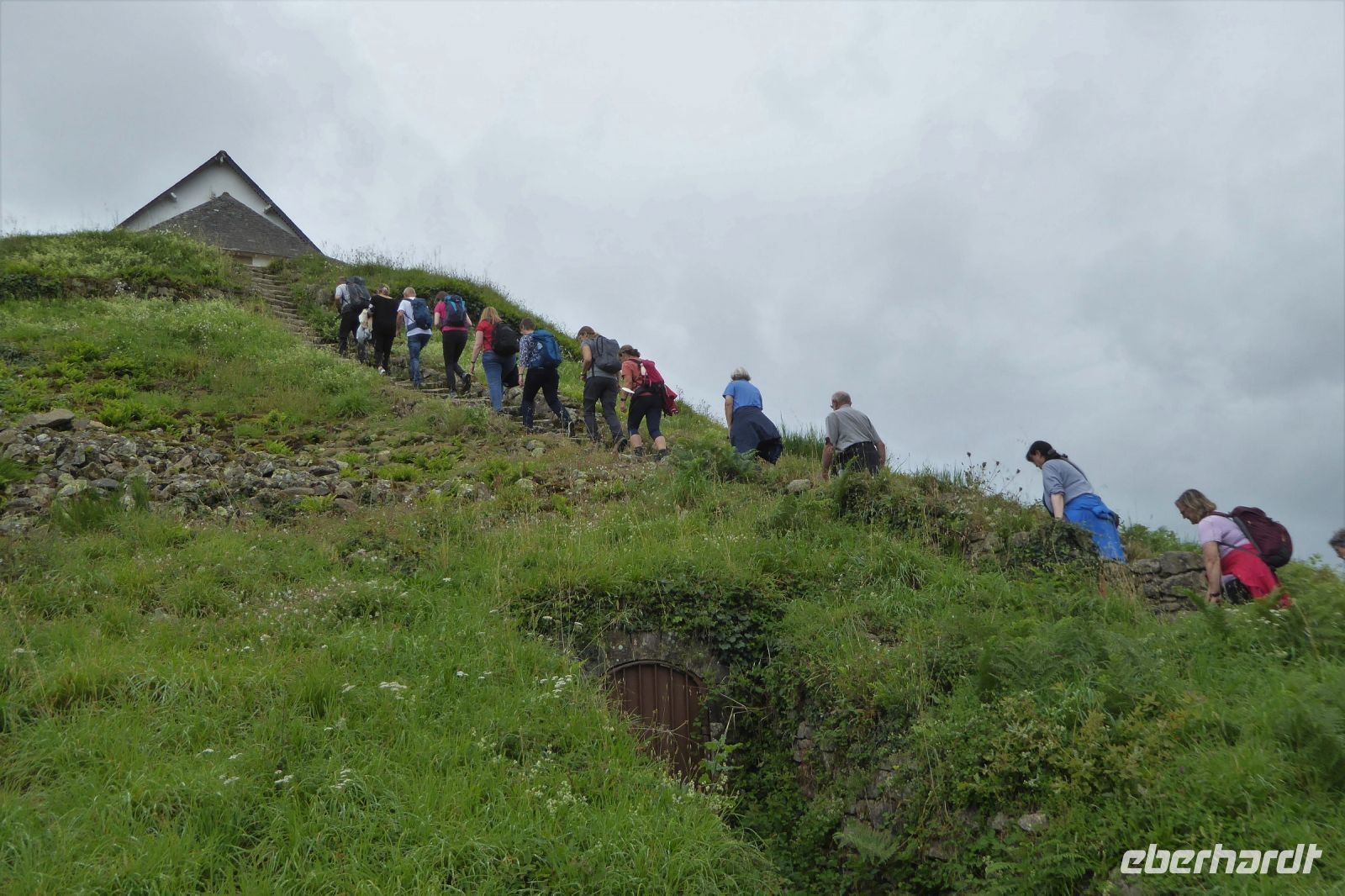 Tag 4 Wanderung Carnac, Aufstieg Tumulus St. Michel