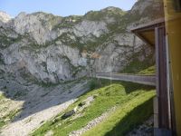 Es geht durch Tunnel und Galerien...