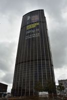 Disneyland Paris - Tour Montparnasse (noch 210 m hoch, 59 Etagen) - er soll aufgestockt werden