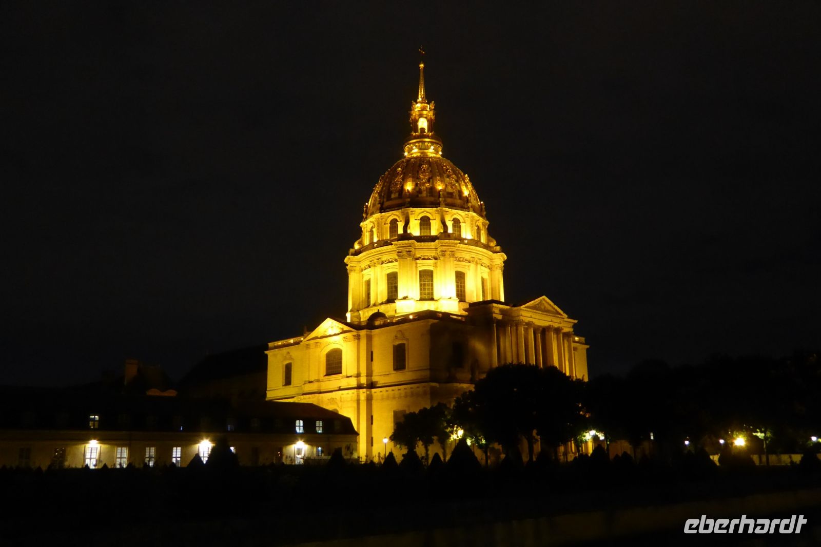 Tag 1 Patis bei Nacht  