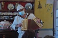 Tag 6 Guimiliau, In der Crêperie Ar Chupen