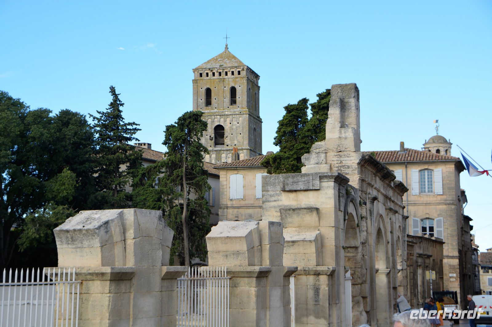 Blick auf St. Trophime