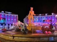 Tag 2 Nizza, Apollostatue in der Fontaine du Soleil bei Nacht