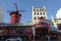 Paris Petit Tag 2  Moulin Rouge  