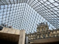 Blick in die Pyramide von Ming Pei