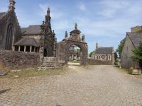 Umfriedeter Pfarrbezirk in Guimiliau