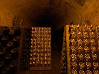 Goldene Champagnerflaschen gibt es auch...