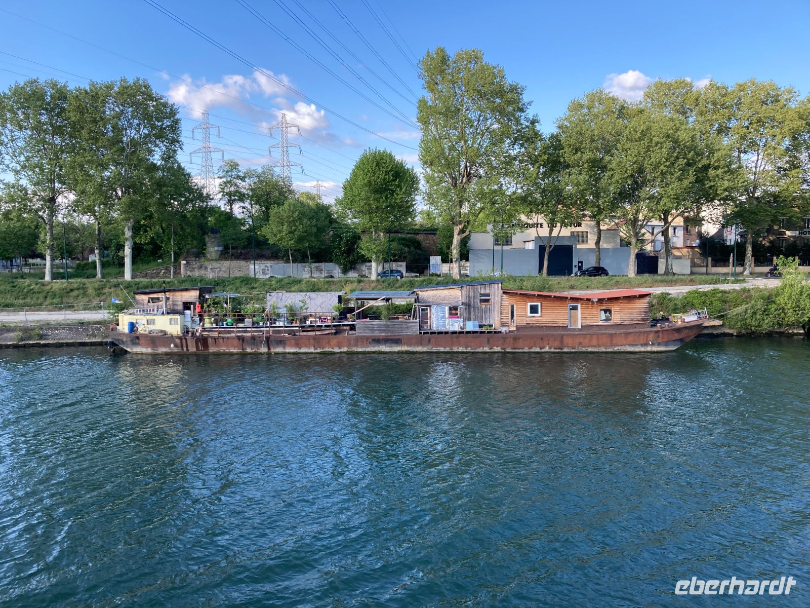 Hausboot auf der Seine