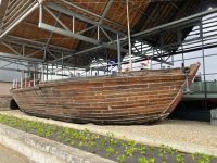 …leider hat das Museum geschlossen, aber das traditionelle Boot lässt sich immer in Augenschein nehmen…