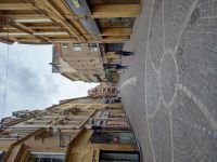 Die Hauptstraße der Metzer Altstadt am Sonntag