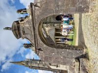 Hochzeitsgesellschaft in Guimiliau