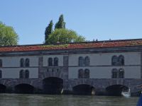 Rundfahrt auf der Ill - Wehranlage