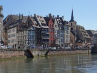 Rundfahrt auf Ill - alte Fachwerkshäuser