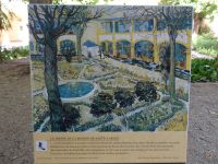 Arles - Hotel Dieu, im Bild von Van Gogh