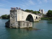 Brücke  von Avignon - Vorbeifahrt
