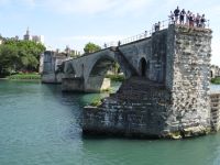 Brücke von Avignon - Vorbeifahrt