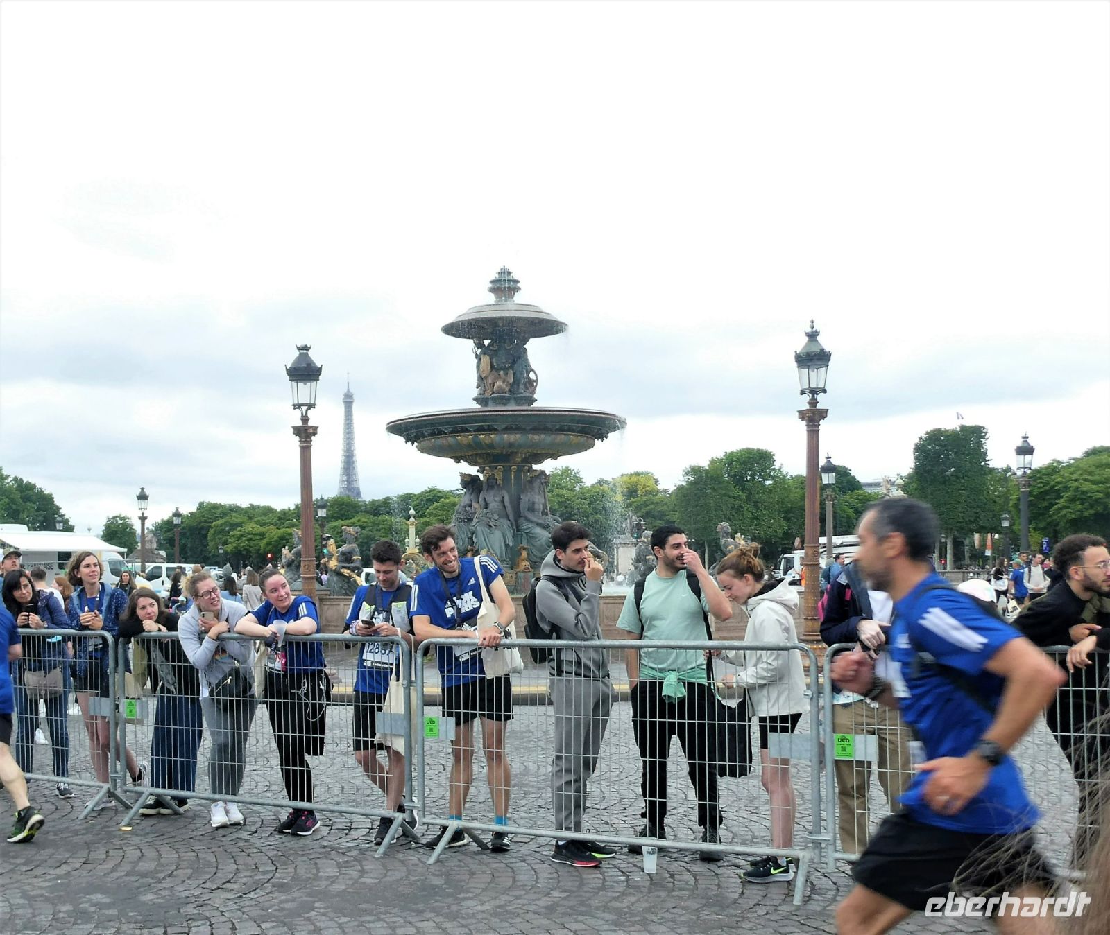 vor dem Einlauf: jeder fiebert mit