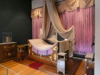 ein Schlafgemach im Empire-Stil