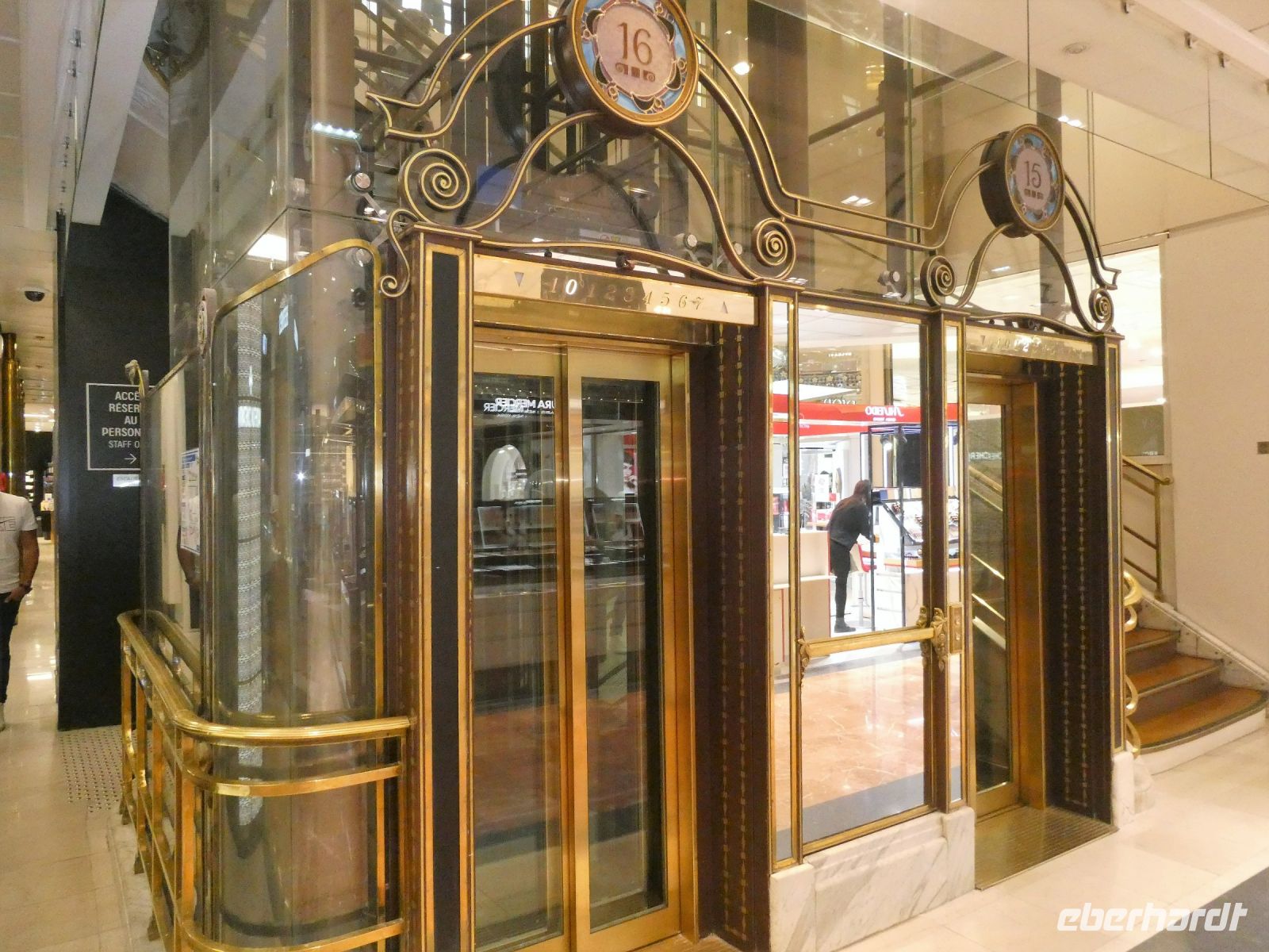 alter Lift des Stammhauses