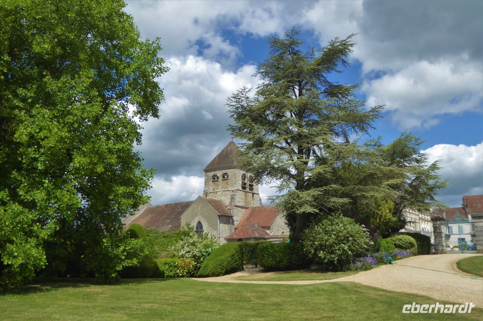 Tag 2 29.05.2022 Garten in Viels-Maison