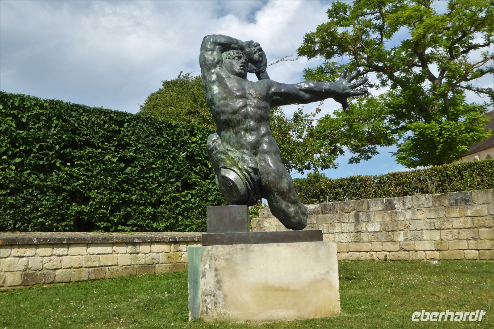 Tag 6 02.06.2022 Caen, Figur von Bourdelle