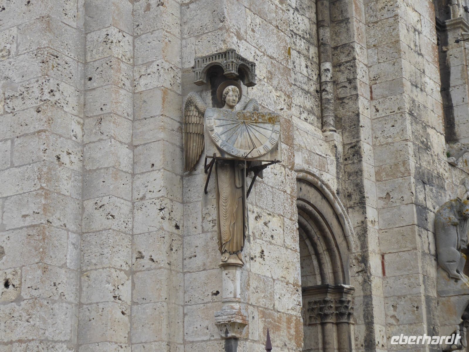 Tag 8 25.06.2022 Chartres, Kathedrale, Sonnenuhr