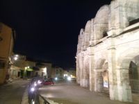 Arenes Arles bei Nacht
