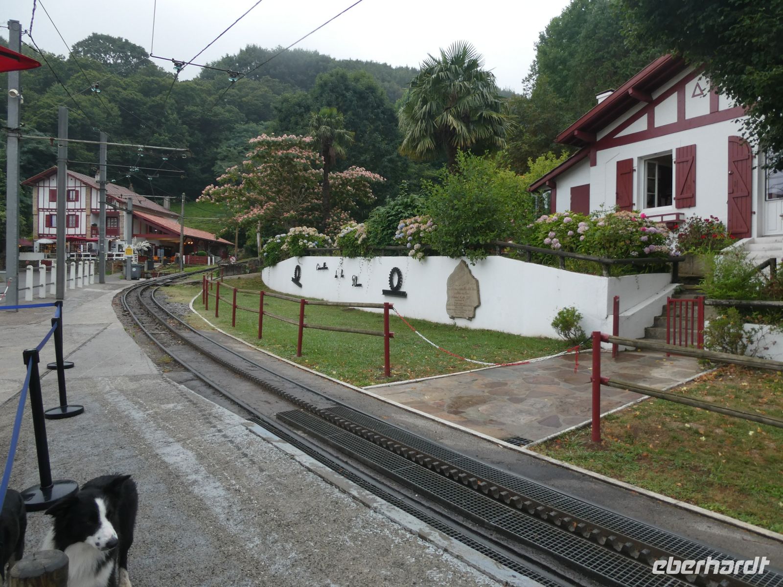 los geht die Fahrt zum Gipfel 