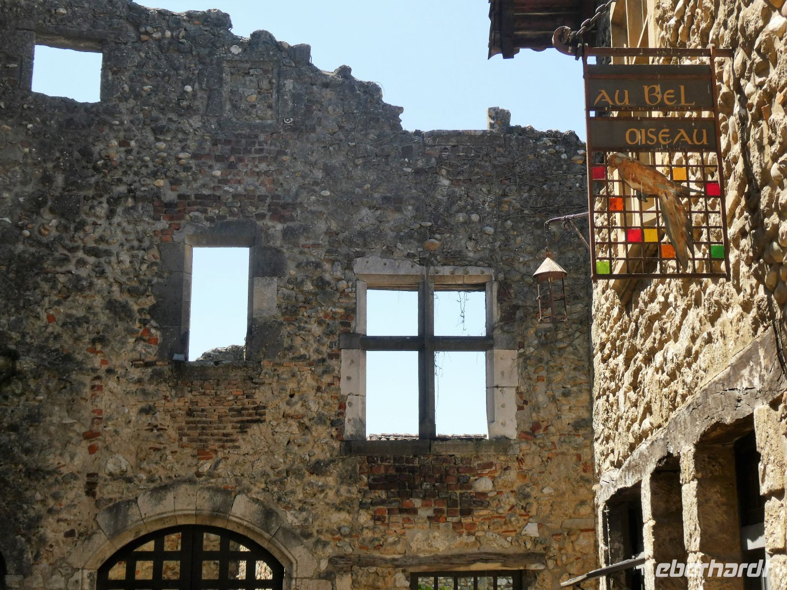 und auch einige Ruinen