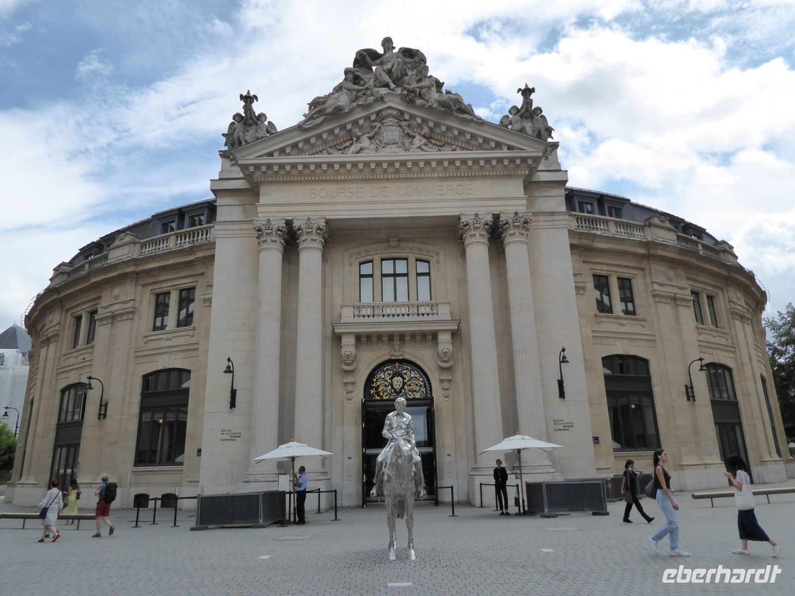 Paris Petit Tag 3 25.07.2022  Bourse de Commerce - Pinault Collection