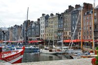 am Hafenbecken von Honfleur