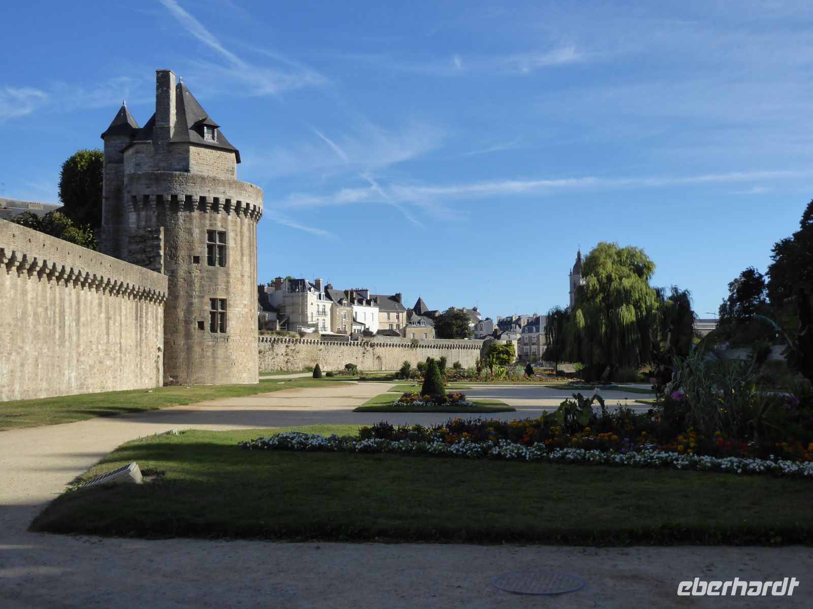 Tag 3 07.08.2022 Stadtführung in Vannes , Stadtmauer