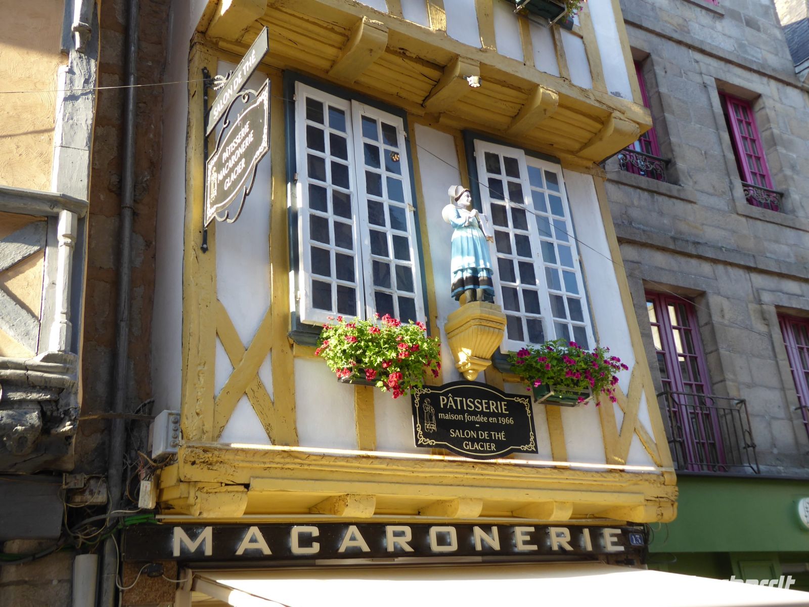 Tag 7 12.08.2022 Stadtführung in Quimper