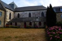 Tag 3 08.08.2022 Wanderung im Wald von Brocéliande, Alte Abtei in Paimpont