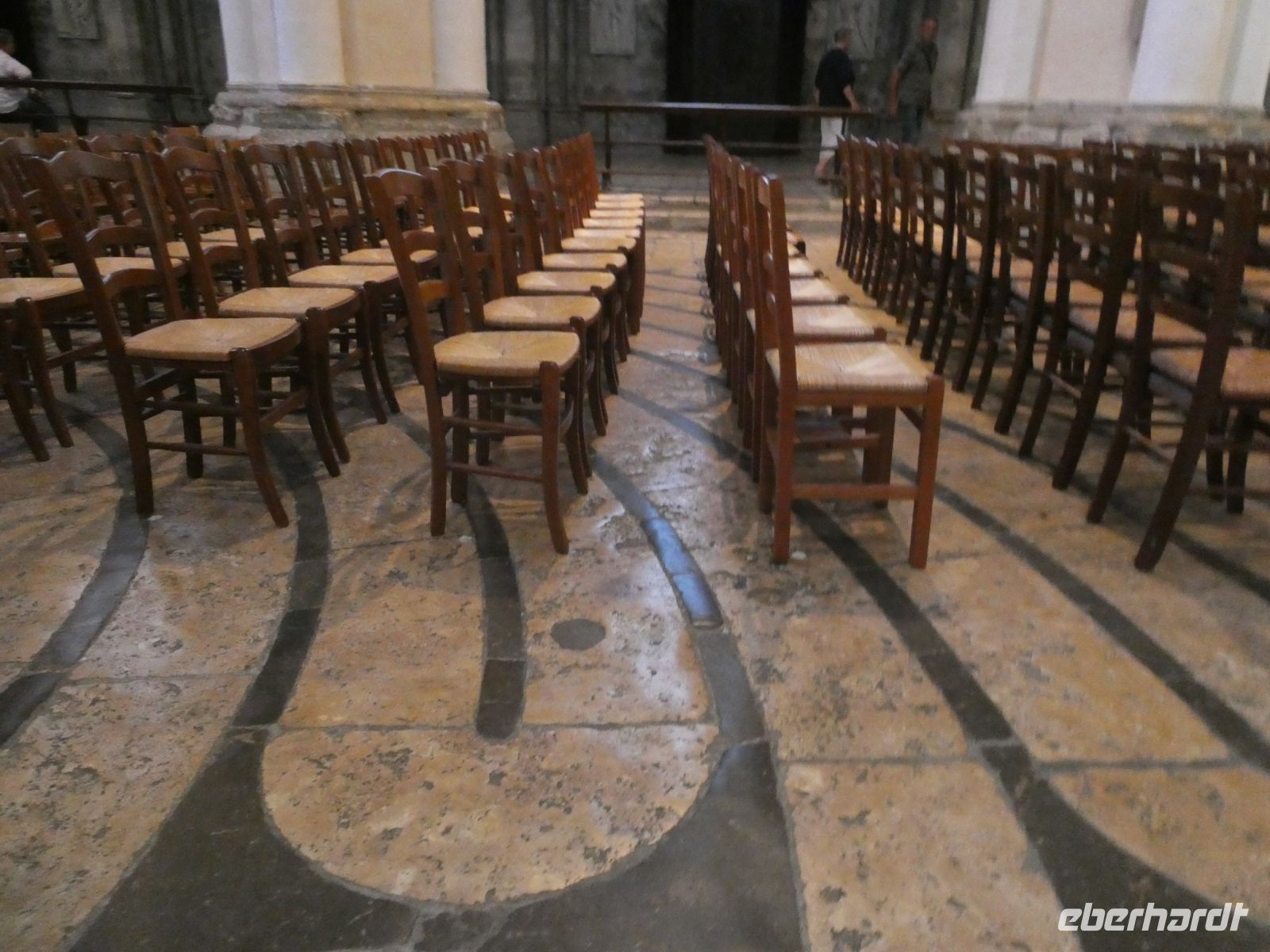 früher Labyrinth, heute Stühle