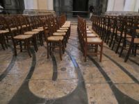 früher Labyrinth, heute Stühle