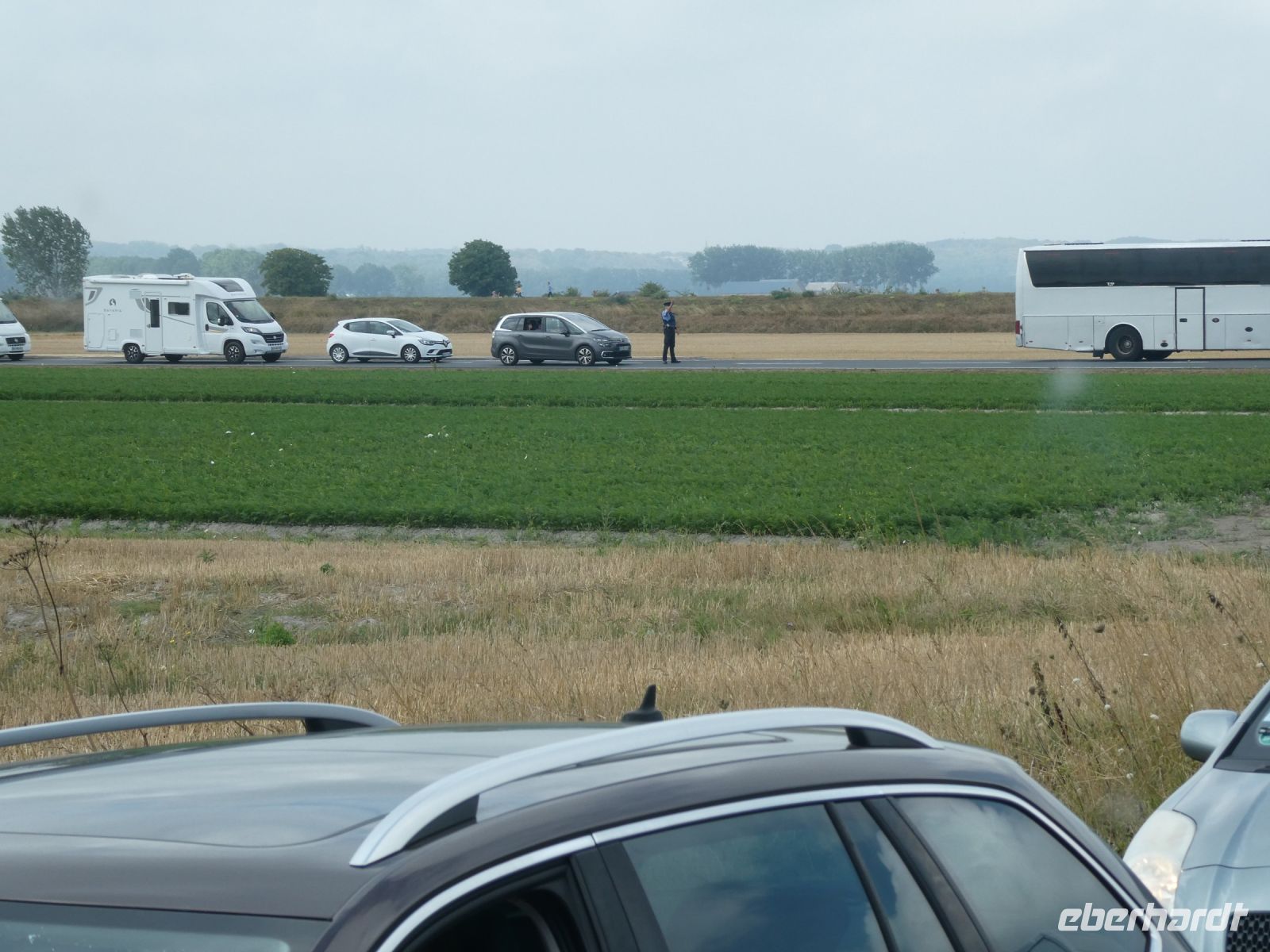 Stau hinter Mont St.Michel