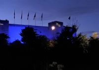 beleuchtete Festung in Caen