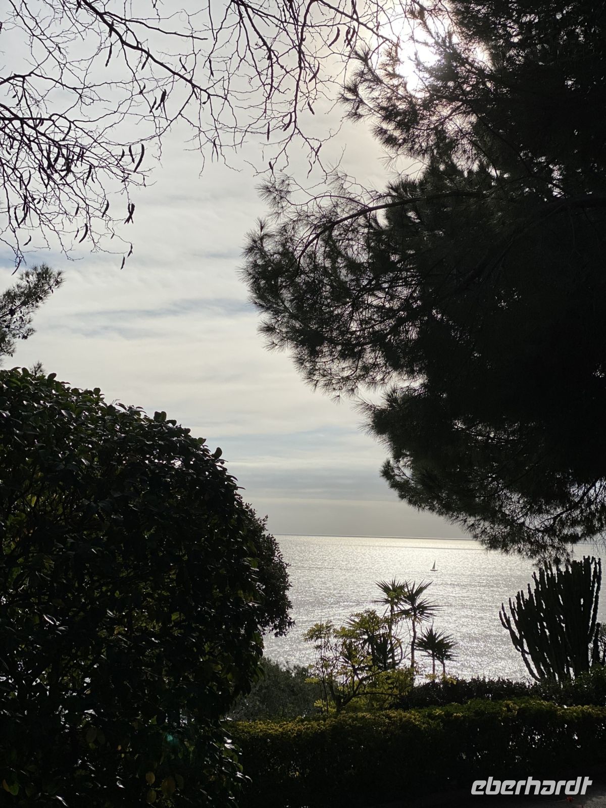 Blick vom Parcours Princess Grace auf das Mittelmeer .JPEG