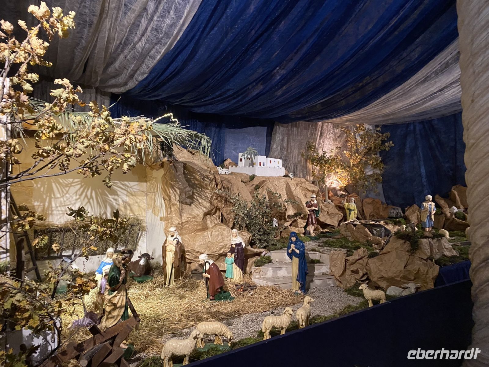 Krippe in der Kirche von Jardin des Arenes .JPEG