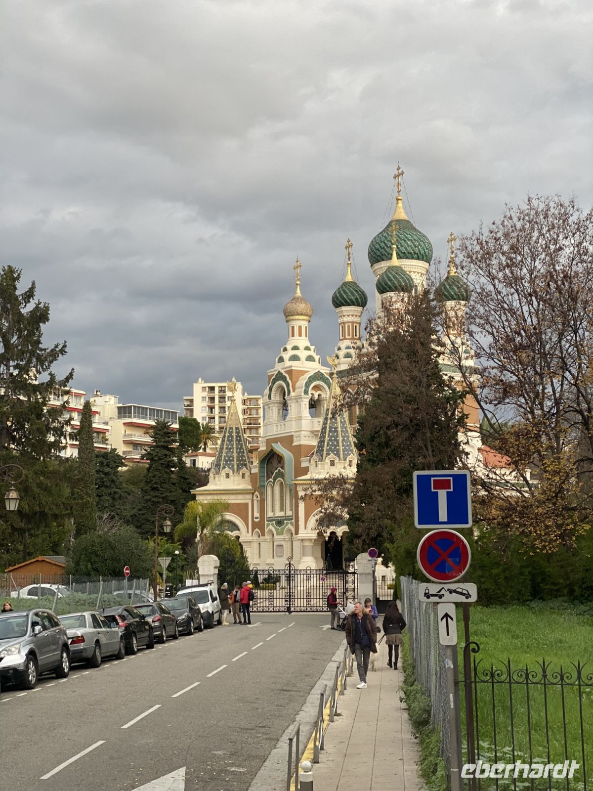 russisch-orthodoxe Kirche über den Dächern Nizzas .JPEG