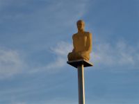 Tag 1 Kunstwerk von Jaume Plensa, Place Masséna