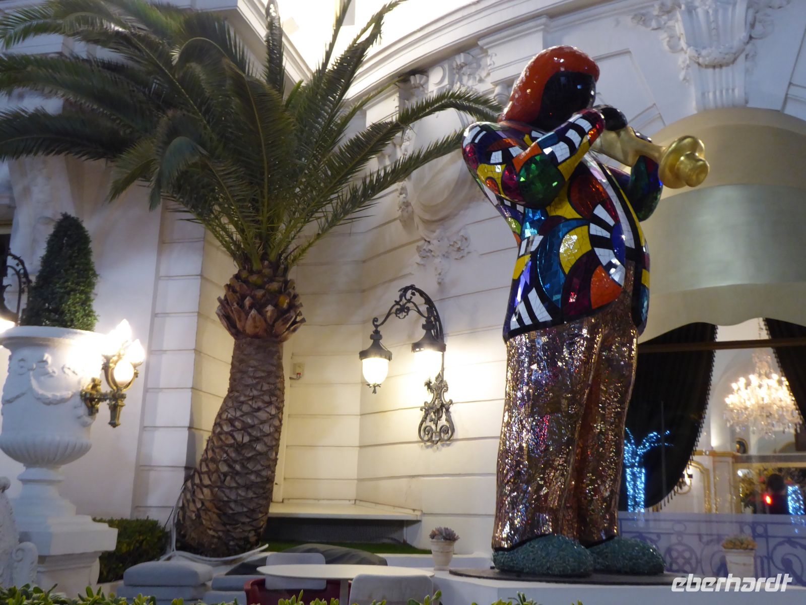 Tag 1 Statue Miles Davis vor dem Hotel Negresco