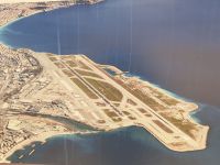 Flughafen Nizza - auf dem Meer! 
