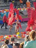 Viele Tänzerinnen sind dabei 