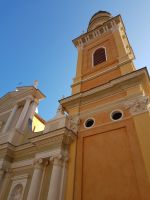 Barocke Fassade Michaelskirche in Menton 