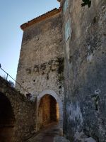 Eingang zum Dorf Eze