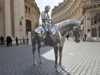 Tag 2 07.04.2023 Entdeckerspaziergang im Quartier Les Halles, Pferd mit Reiter, Charles Ray, 2014