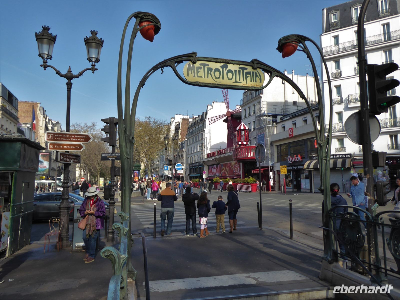 Tag 1 06.04.2023 Métrostation vor Moulin Rouge