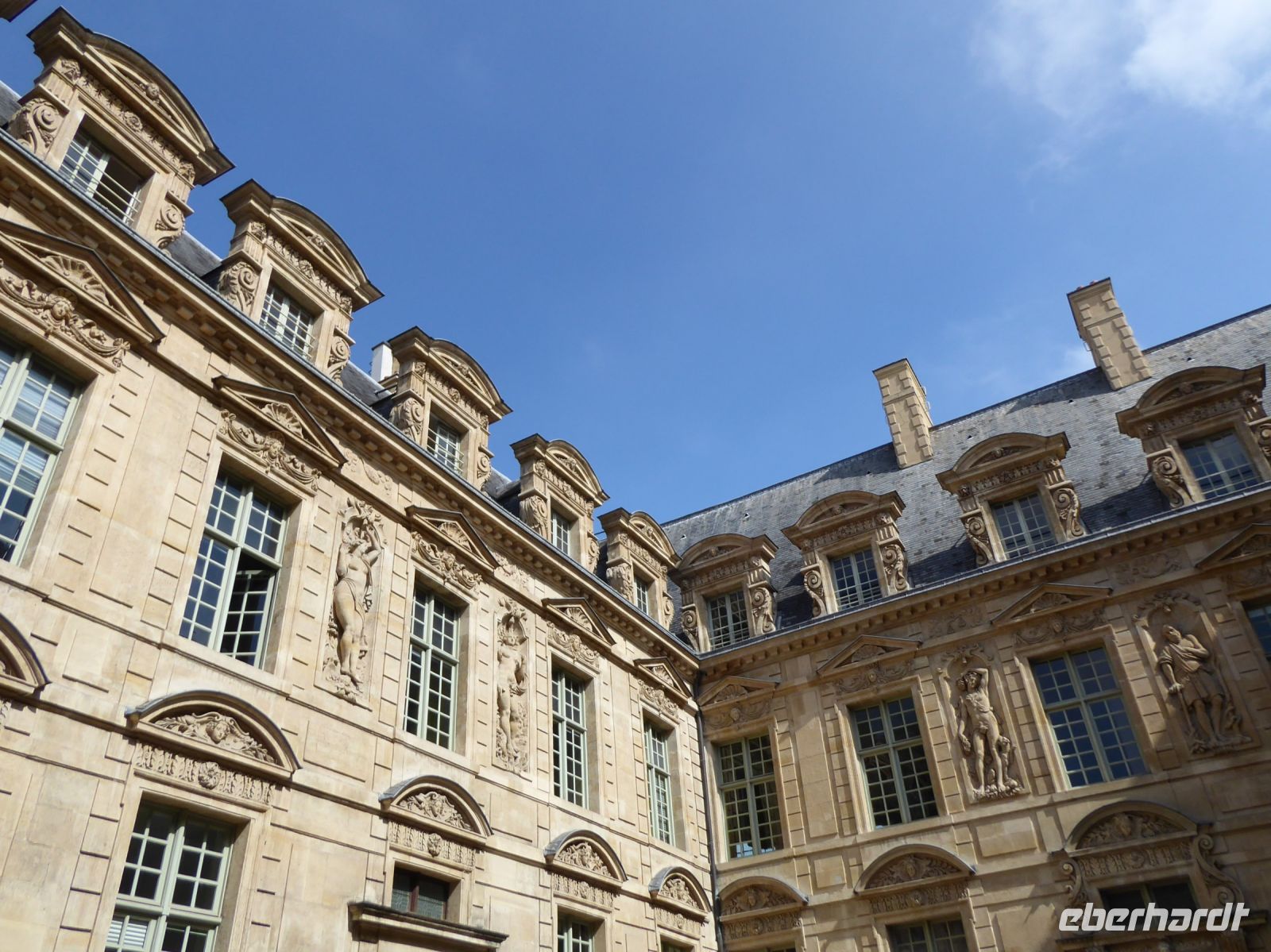 Tag 4 01.05.2023  Stadtbummel im Marais, Hôtel de Sully